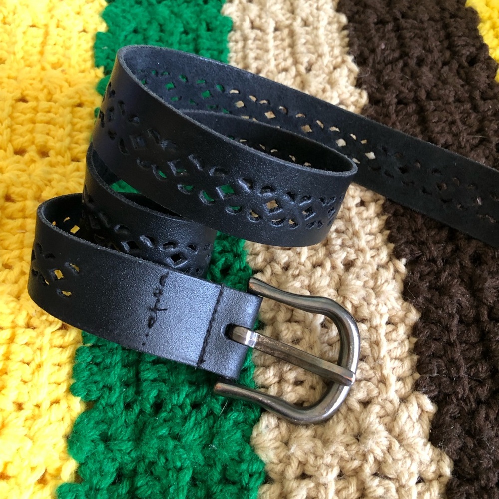 vtg unbranded small leather belt best fits Small-M